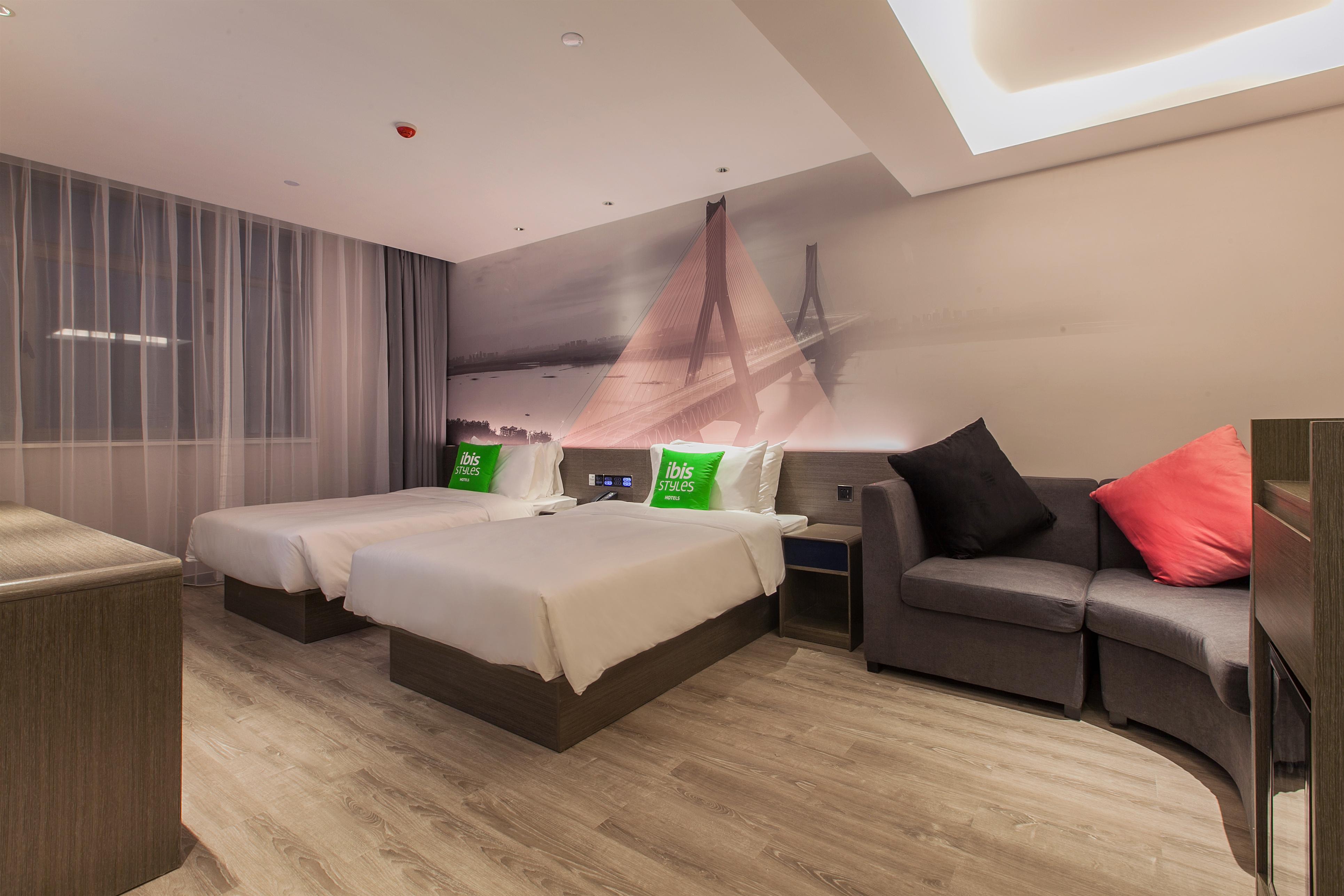 Ibis Styles Wuhan Optics Valley Square Hotel Exterior foto