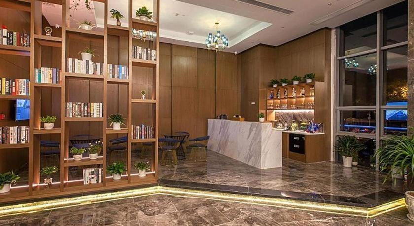 Ibis Styles Wuhan Optics Valley Square Hotel Exterior foto